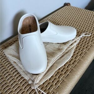 Aime Leon Dore White Garden Clogs size 5. Brand new.
